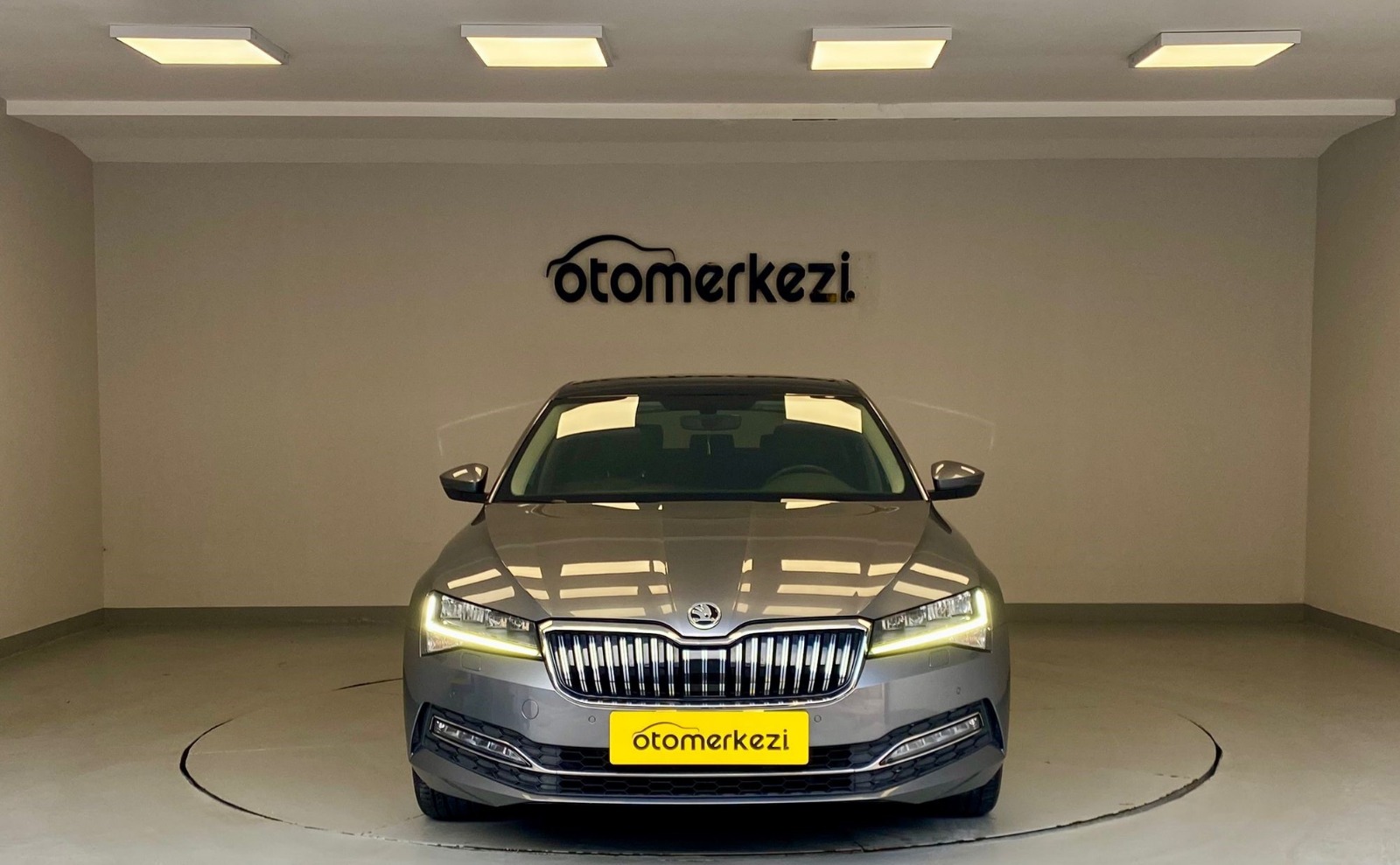 SKODA SUPERB 18